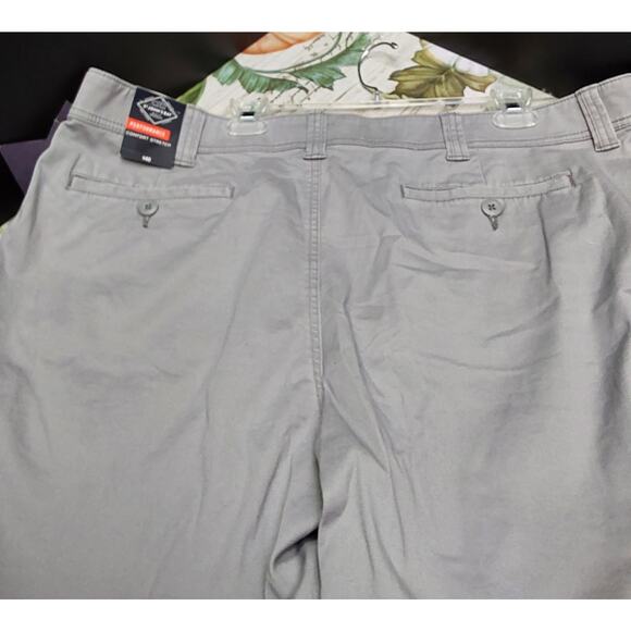 Mens New St John's Bay Cargo Gray Shorts Size 42 Big Pockets Retail 40.00 - Picture 4 of 5